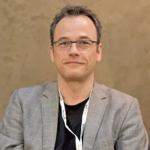 Stefan Holland-Cunz